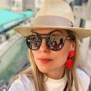 NWT Velvet Eyewear Amelia Sunglasses
